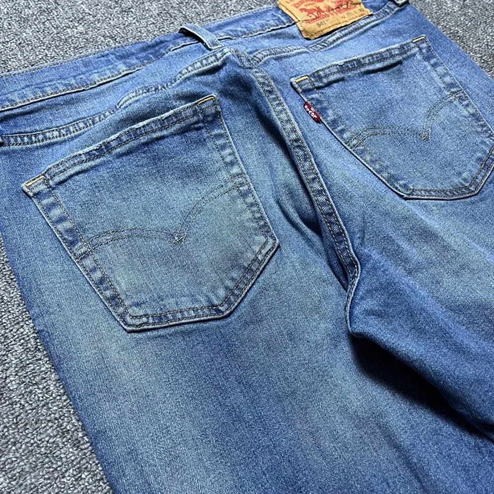 Levi's 541 Athletic Taper Jeans 32x32 Blue Medium Wash Denim Faded